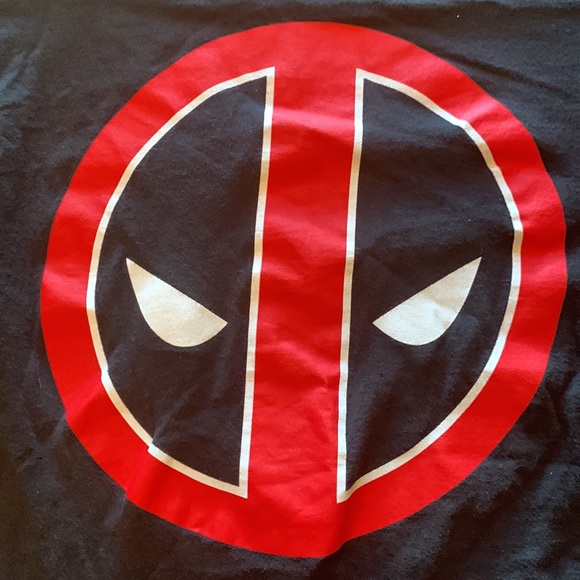 Marvel Black Deadpool Graphic T-Shirt M - Picture 3 of 4